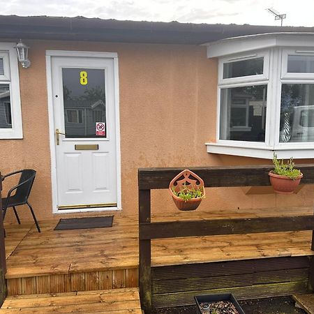 Semi-Detached Chalet - Uddingston, Glasgow Dış mekan fotoğraf