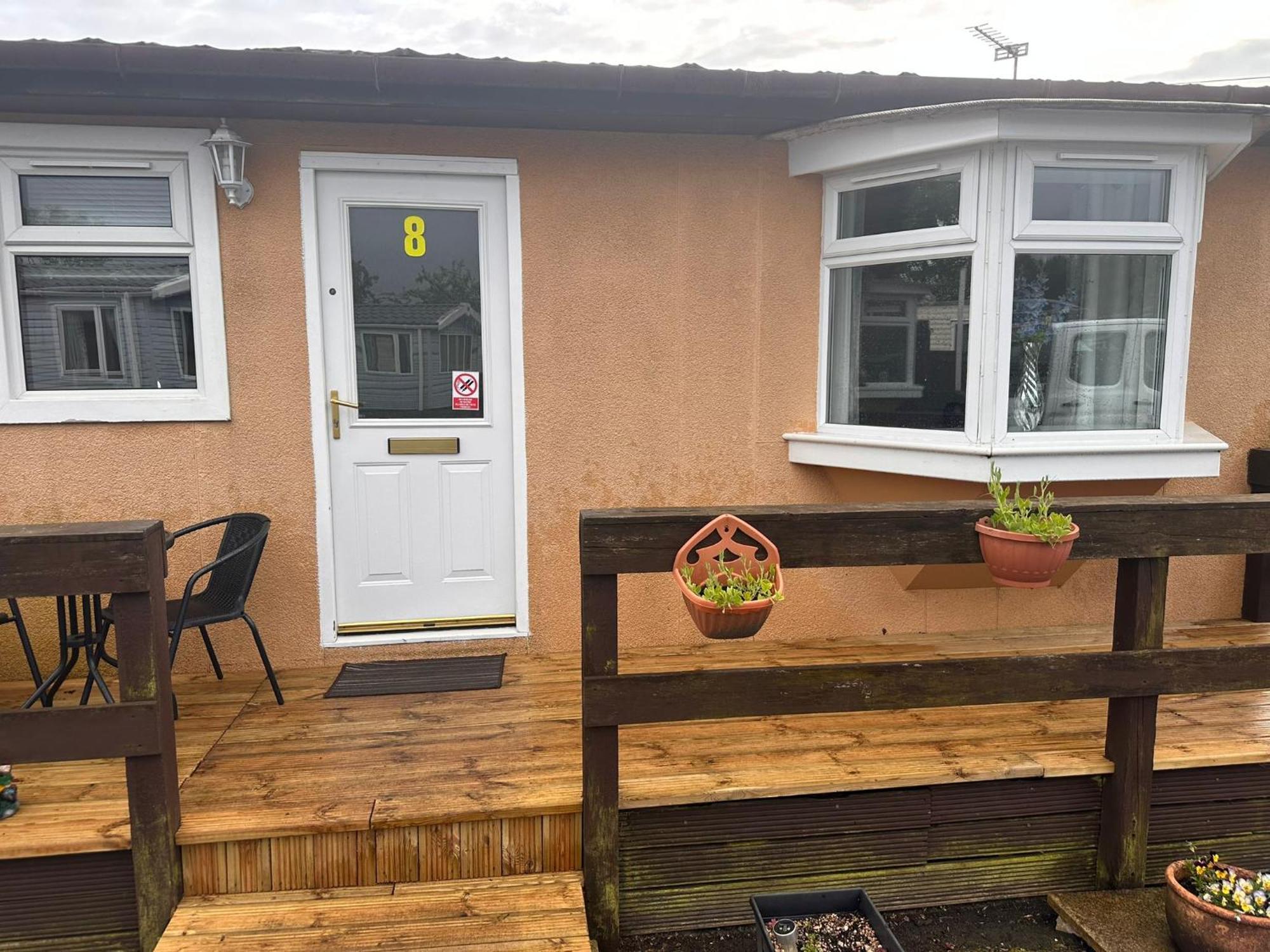 Semi-Detached Chalet - Uddingston, Glasgow Dış mekan fotoğraf